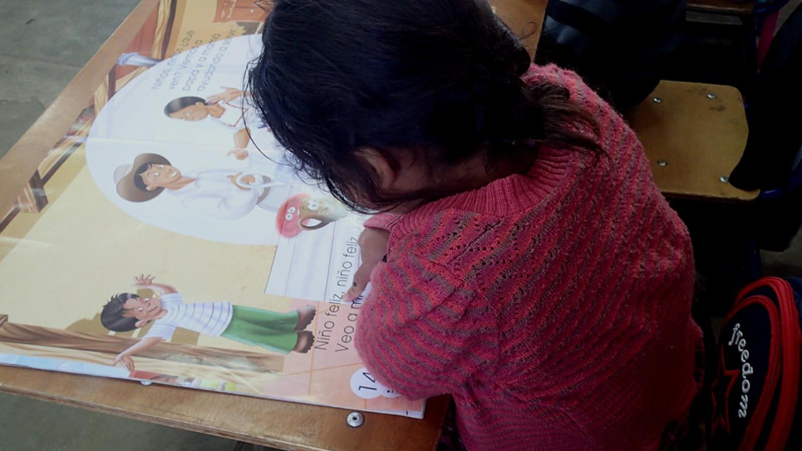 Lesson in a rural primary school in Guatemala.